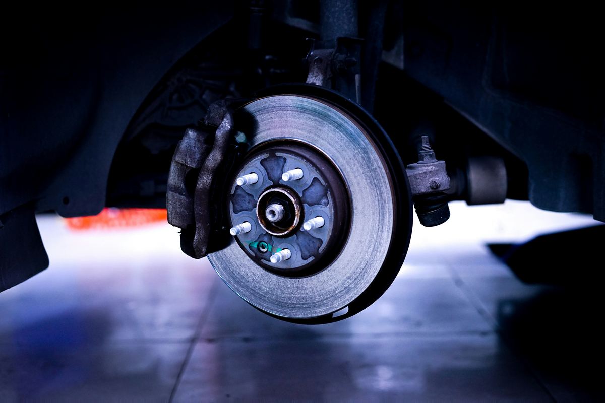 car shakes when braking at high speed - worn brake rotor